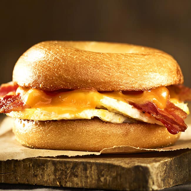 EBB Baconcheddar Classic Egg Sandwich