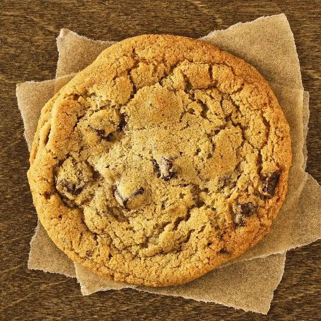 Einstein Bros Sweets Chocolate Chip Cookie